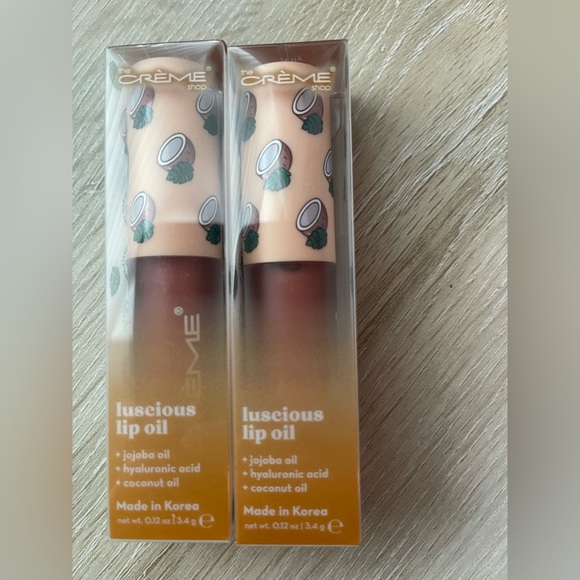 Crème shop 
Luscious Lip Oil Set
Coconut Jelly 
2 new in box - Picture 2 of 3
